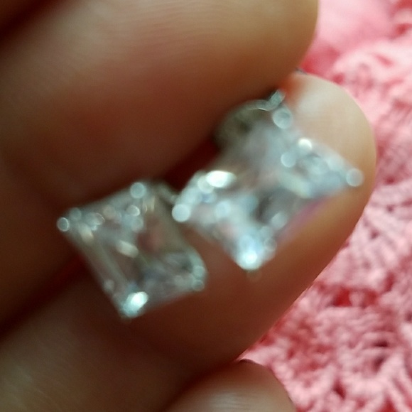 Earrings - Picture 6 of 6